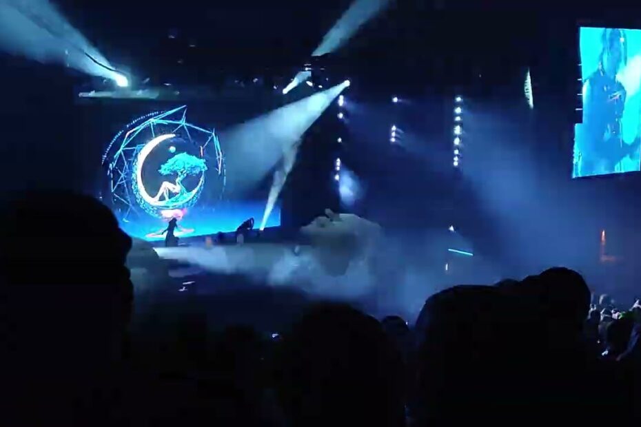 Empire of the sun red rocks